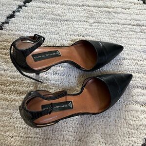 Steve Madden Black Pointed Toe Heels